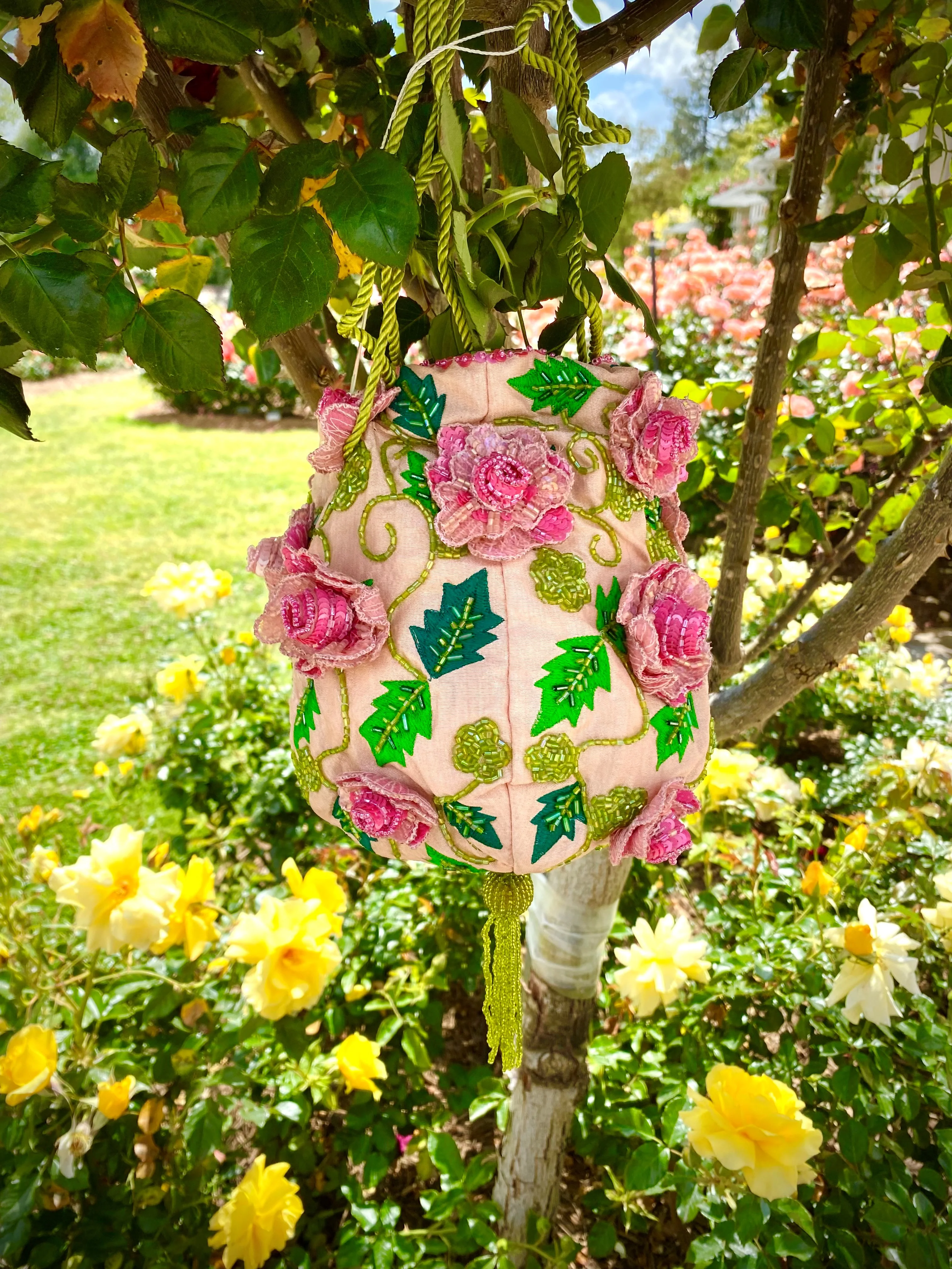 BEADED & EMBROIDERED ROSE PURSE - PINK - Image 3