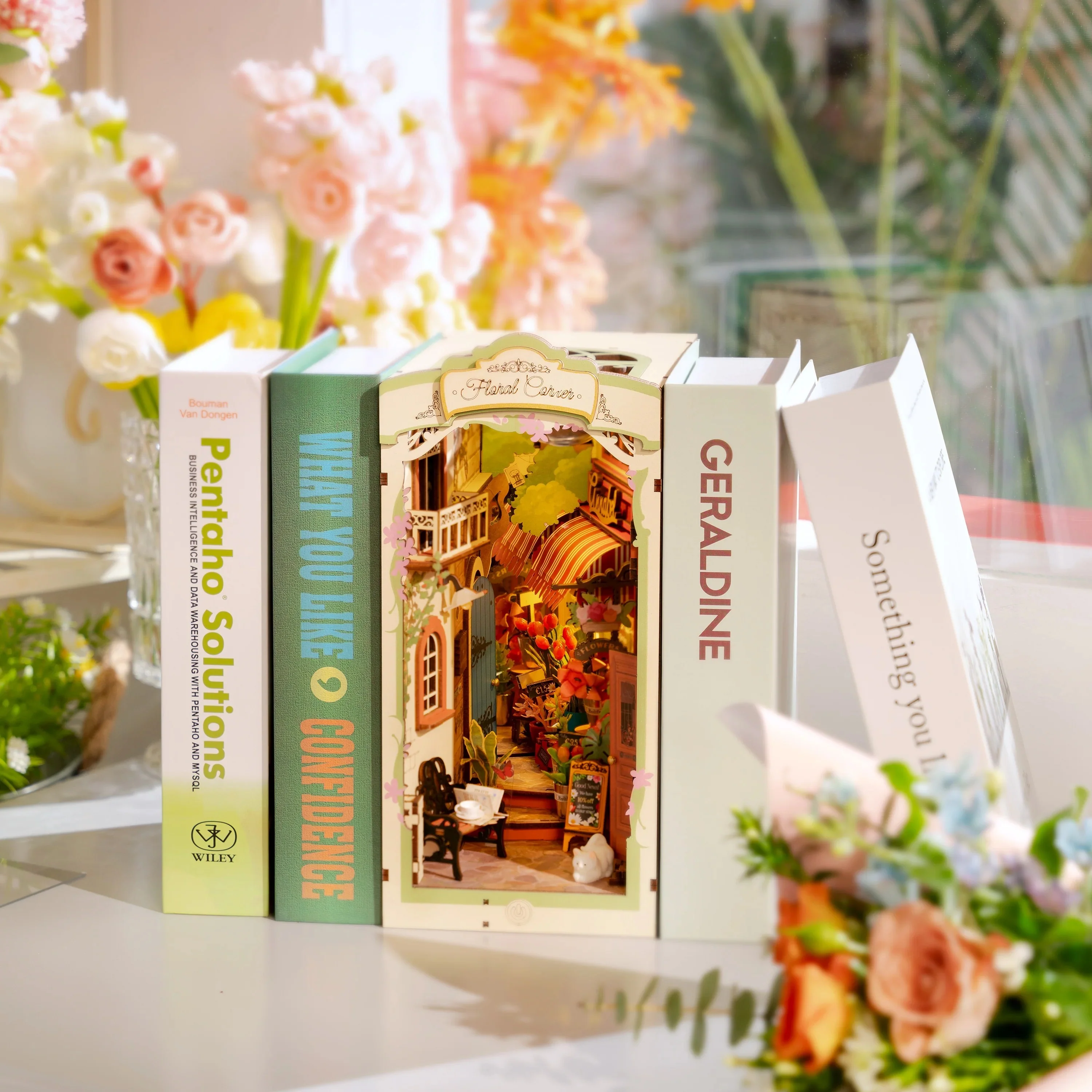 FLORAL CORNER DIY BOOKNOOK KIT - Image 2