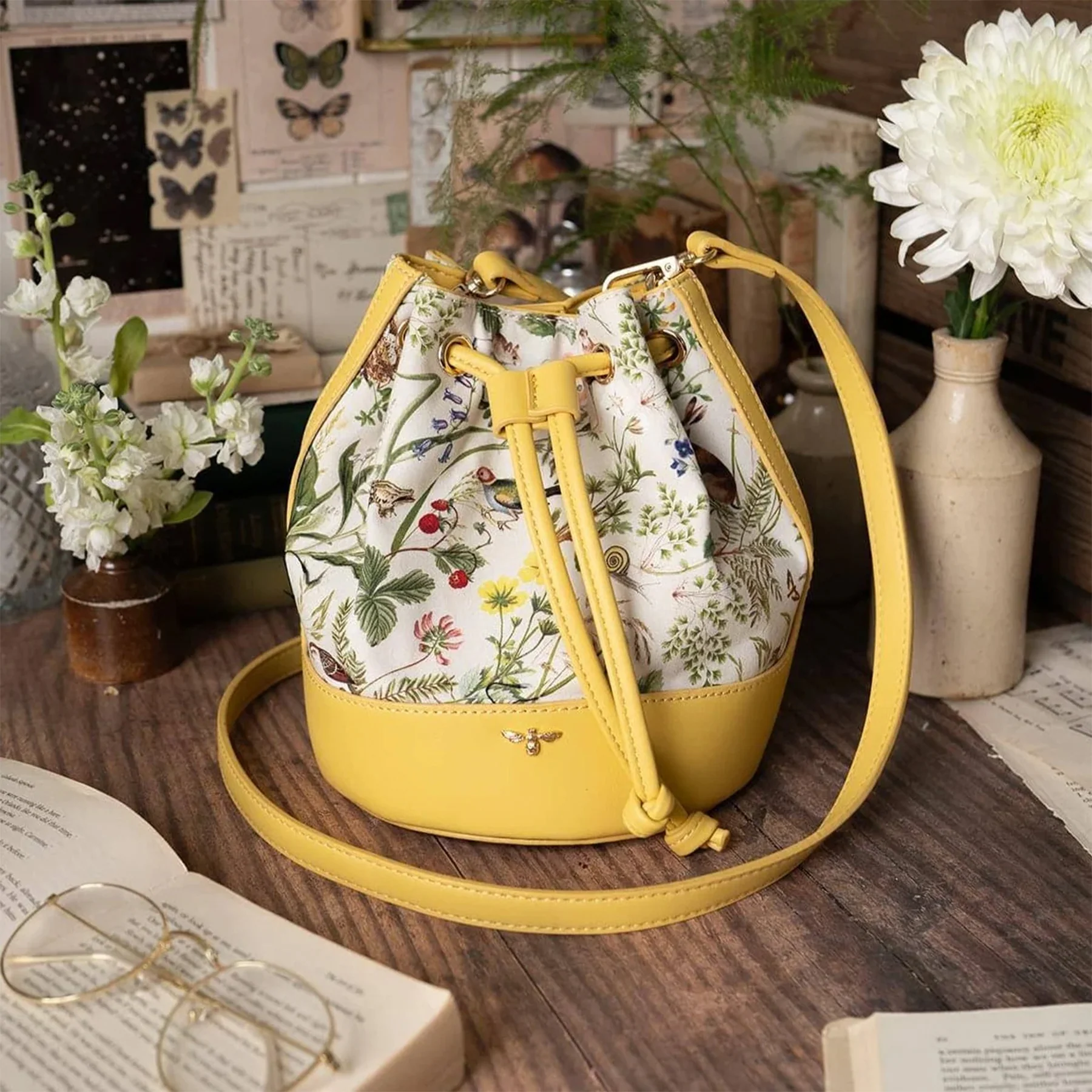 MEADOW PRINT BUCKET BAG - Image 2