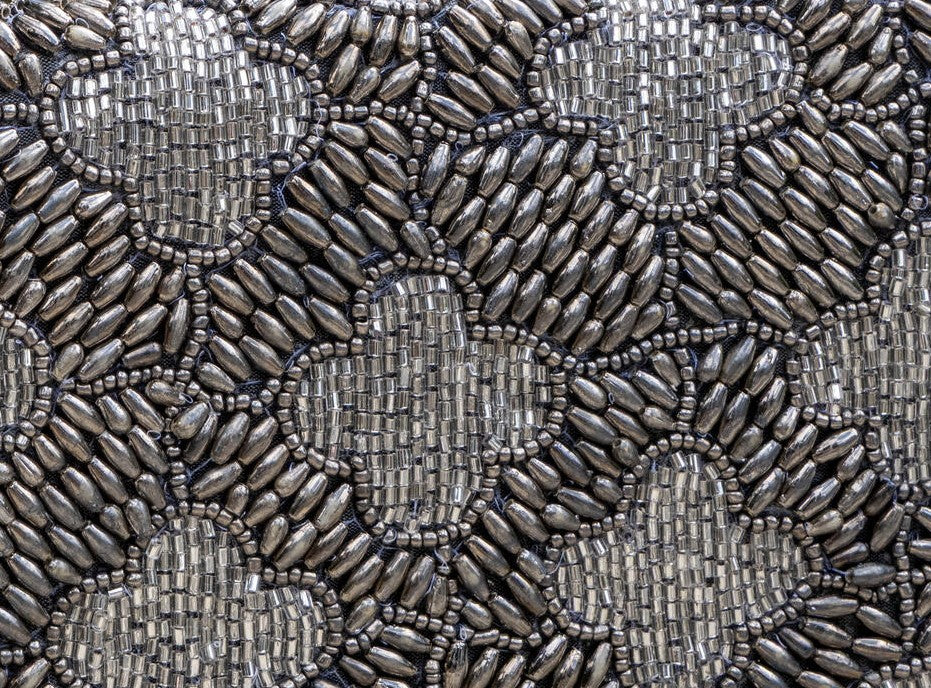 PEBBLE BEGONIAS BEADED CLUTCH - Image 4
